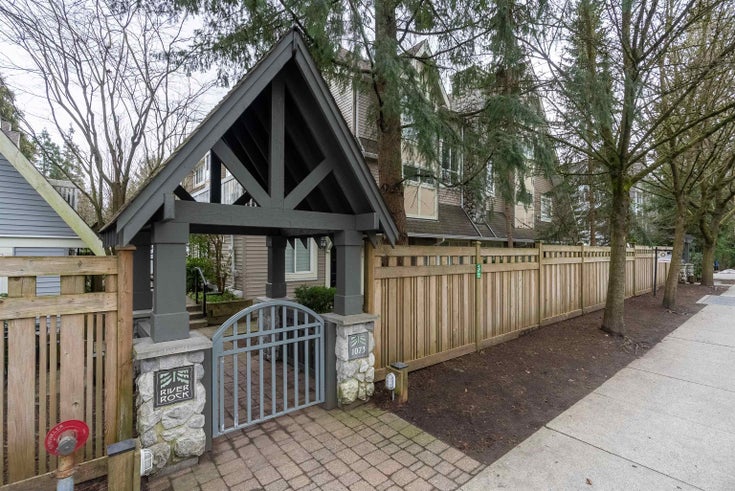 7 1073 LYNN VALLEY ROAD - Lynn Valley Townhouse for sale, 2 Bedrooms (R2760023)