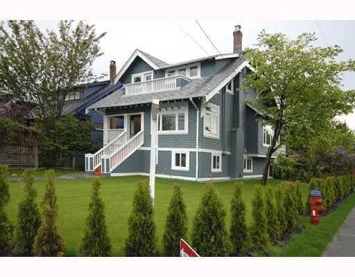 2405 Collingwood Street - Kitsilano Triplex, 6 Bedrooms (V746372)