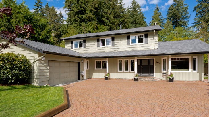 3196 ROBINSON ROAD - Lynn Valley Single Family Residence, 4 Bedrooms 