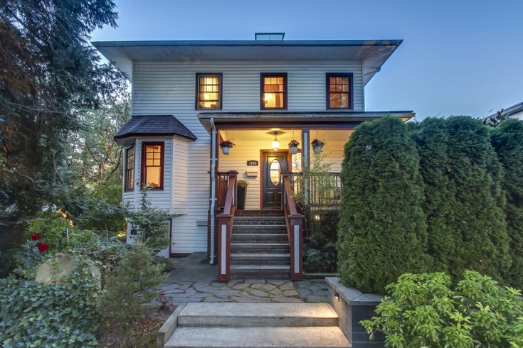 1909 PARKER STREET - Grandview Woodland Single Family Residence, 6 Bedrooms 
