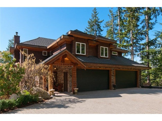 370 OCEANVIEW ROAD - Lions Bay Single Family Residence, 4 Bedrooms 