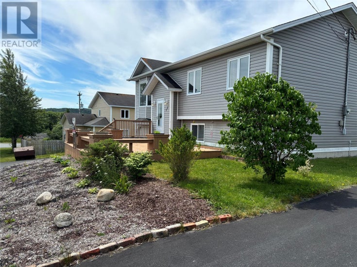 12 Parade Street - Bay Roberts House for sale, 4 Bedrooms (1269664)