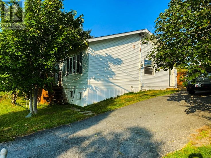 69 Back Road - Upper Island Cove House for Sale, 3 Bedrooms (1276208)