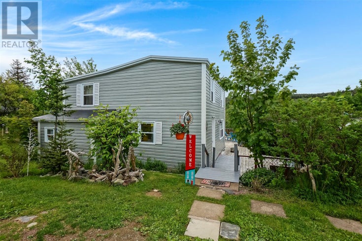8 Coates Lane - Winterton House for Sale, 3 Bedrooms (1286233)