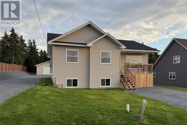 18 Old Cart Road - South River House for Sale, 3 Bedrooms (1288037)