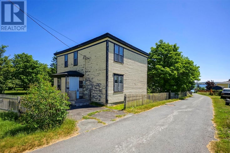 5-7 Whites Road - Bay Roberts House for Sale, 4 Bedrooms (1288188)