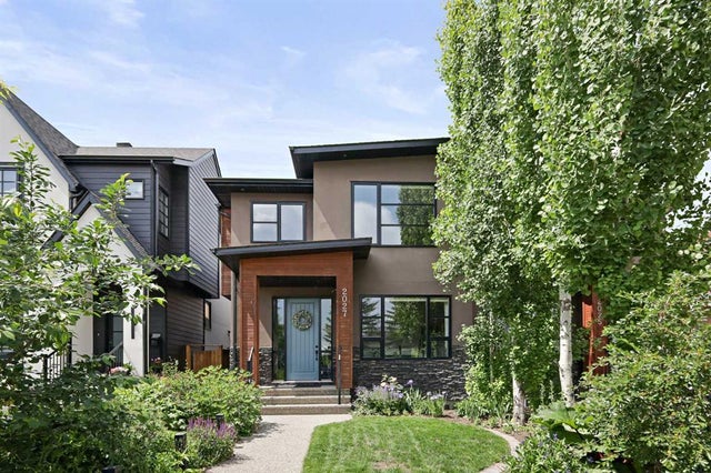 2027 27 Street SW - Killarney/Glengarry Semi Detached (Half Duplex) for Sale, 4 Bedrooms (A2222615)