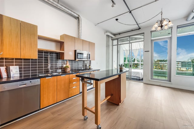307 - 495 W 6th Avenue - False Creek Apartment/Condo for Sale, 1 Bedroom (R2982331)