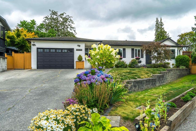 18096 61 Avenue - Cloverdale BC Single Family Residence for Sale, 3 Bedrooms (R3026883)