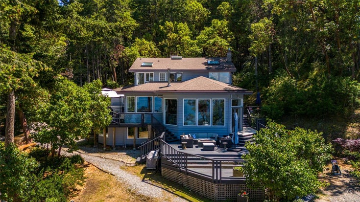 116 Collins Rd - GI Salt Spring Single Family Residence, 7 Bedrooms (968389)