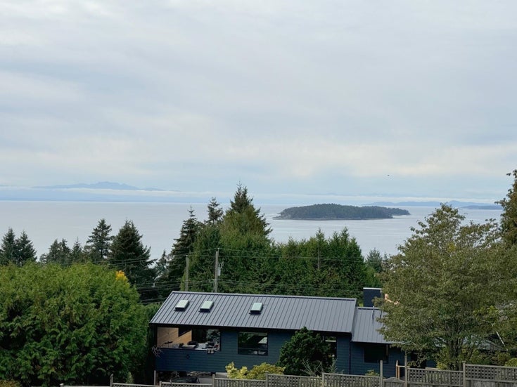 5121 BETTY ROAD - Sechelt District House/Single Family for sale, 5 Bedrooms (R2929742)