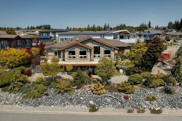 6327 Baillie Road - Sechelt District Single Family Residence for Sale, 4 Bedrooms (R2994652)