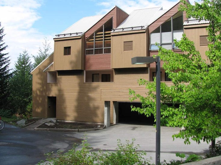 401 2221 GONDOLA WAY - Whistler Creek Apartment/Condo for sale, 3 Bedrooms (R2081265)