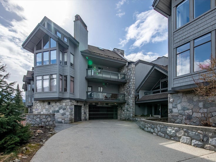 207 3212 BLUEBERRY DRIVE - Blueberry Hill Apartment/Condo, 2 Bedrooms (R2986015)