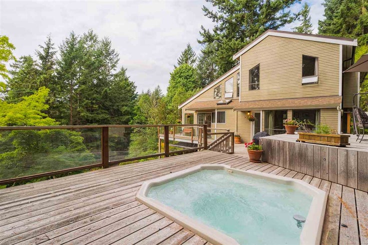 456 Collins Farm Road - Bowen Island House with Acreage for sale, 4 Bedrooms (R2240881)