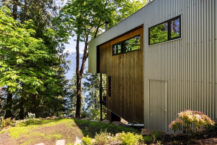 1283 Park Road - Bowen Island Single Family Residence for Sale, 1 Bedroom (R3001058)