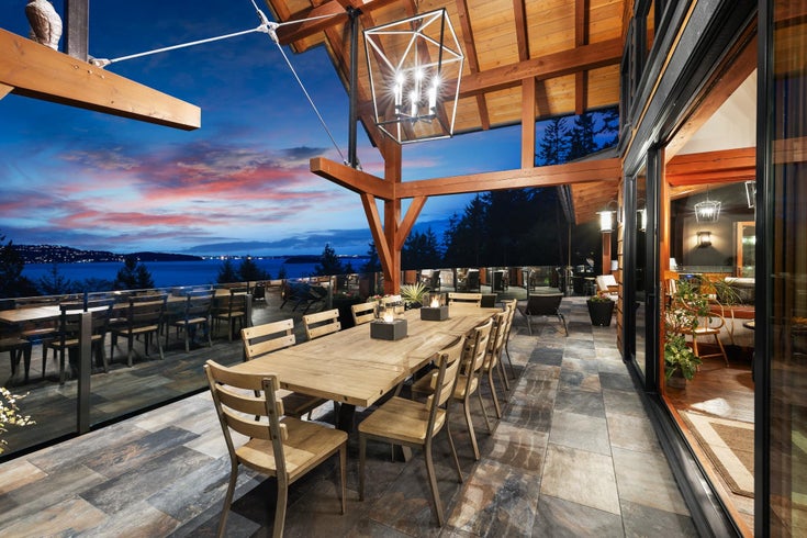 800 Taylor Road - Bowen Island Single Family Residence for Sale, 4 Bedrooms (R3018725)
