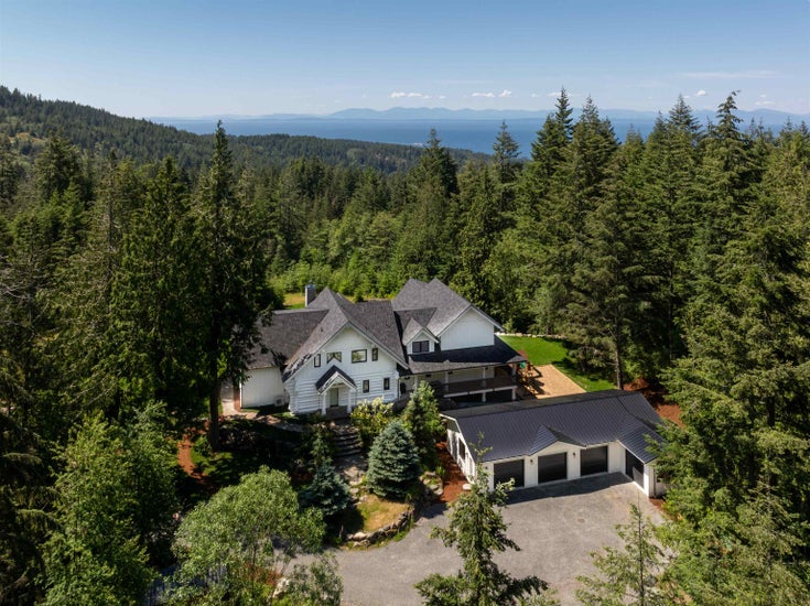 650 Laura Road - Bowen Island Single Family Residence for Sale, 5 Bedrooms (R3019895)
