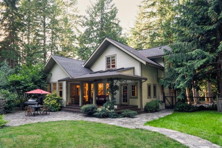 1751 Frances Walk - Bowen Island Single Family Residence, 3 Bedrooms (R3029367)