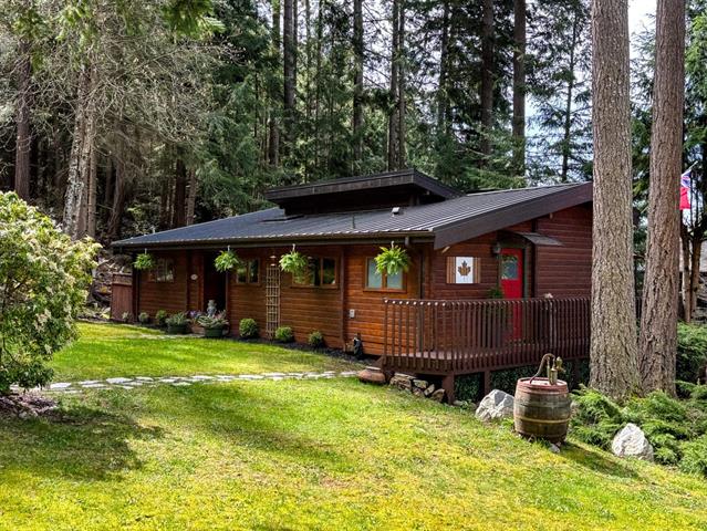 1517 Whitesails Drive - Bowen Island Single Family Residence, 3 Bedrooms (R2975279)