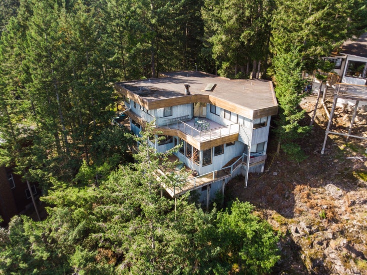 693 Channelview Drive - Bowen Island House/Single Family for sale, 5 Bedrooms (R2315454)