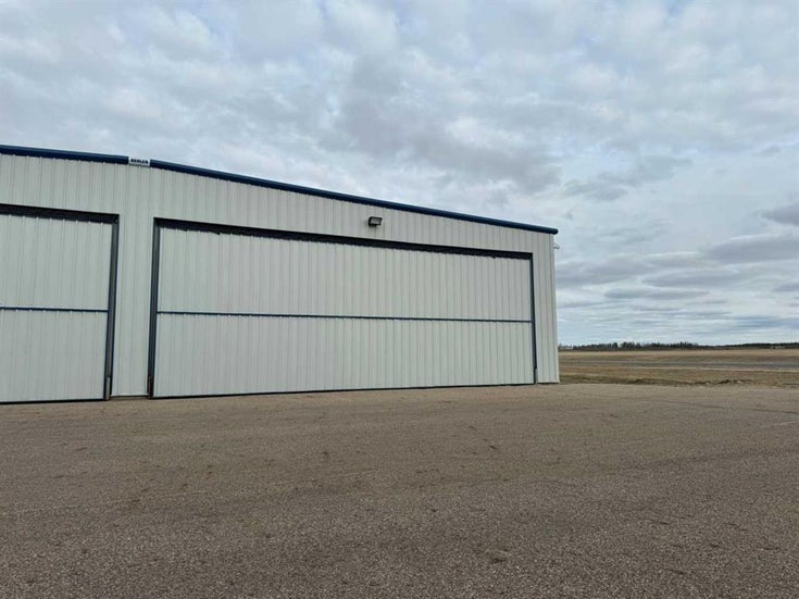 395 SNOW EAGLE Drive  - Snow Eagle Aviation Park Industrial for sale(A2127267)