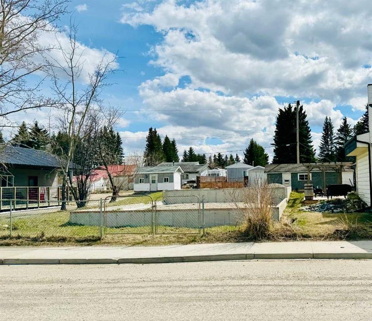 5135 50 Avenue   - Other Commercial Land for Sale(A2131338)