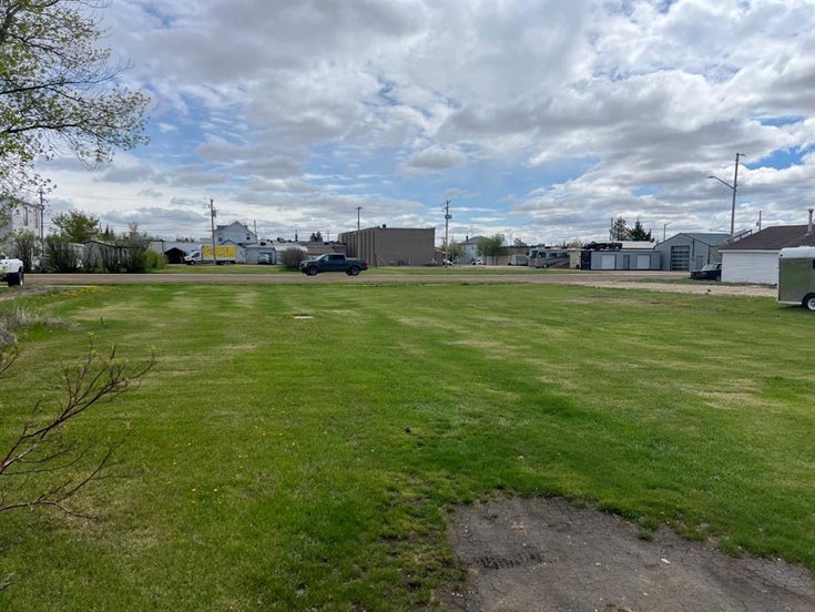 5022 51 Street  - Daysland Commercial Land for sale(A2132449)