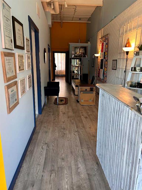 103, 521 1 Street W - Downtown Retail for sale(A2175301)