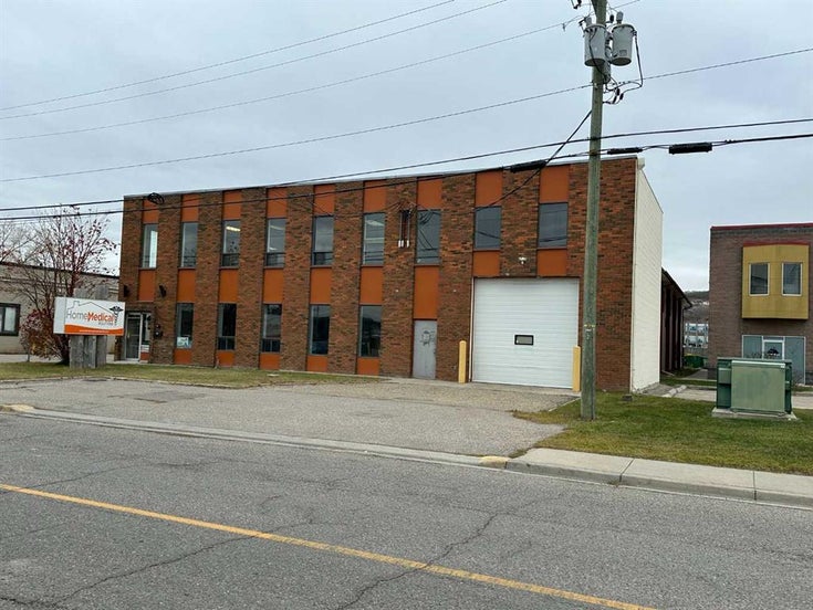 6915 32 Avenue NW - Bowness Industrial for sale(A2179310)