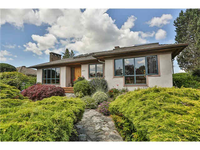 4611 Northlawn Drive - Brentwood Park House/Single Family for sale, 4 Bedrooms (V1013635)