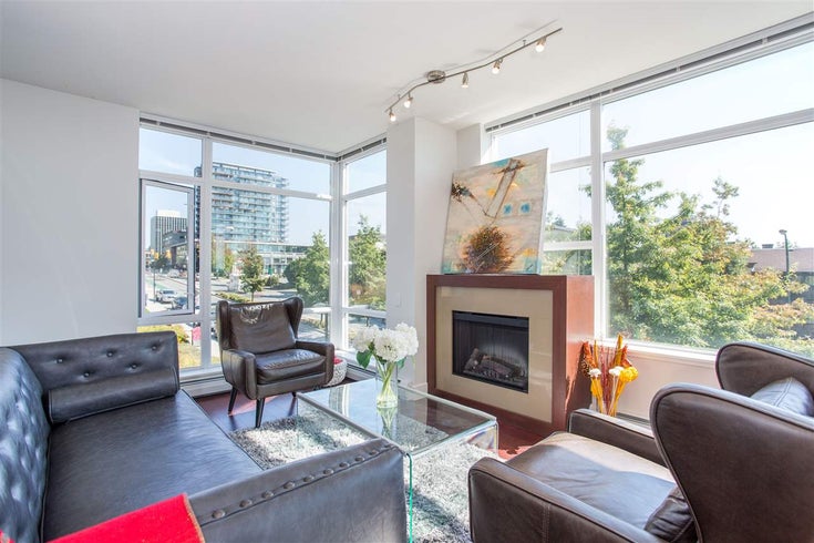 304 158 W 13th Street - Central Lonsdale Apartment/Condo for sale, 2 Bedrooms (R2304505)