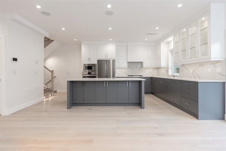 Sl 2 272 E 9th Street - Central Lonsdale 1/2 Duplex for sale, 3 Bedrooms (R2524177)