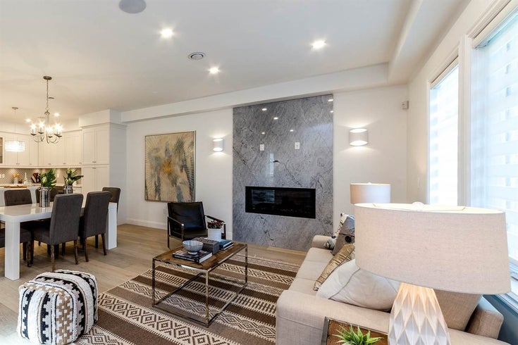 341 E 13th Street - Central Lonsdale Townhouse for sale, 3 Bedrooms (R2430649)