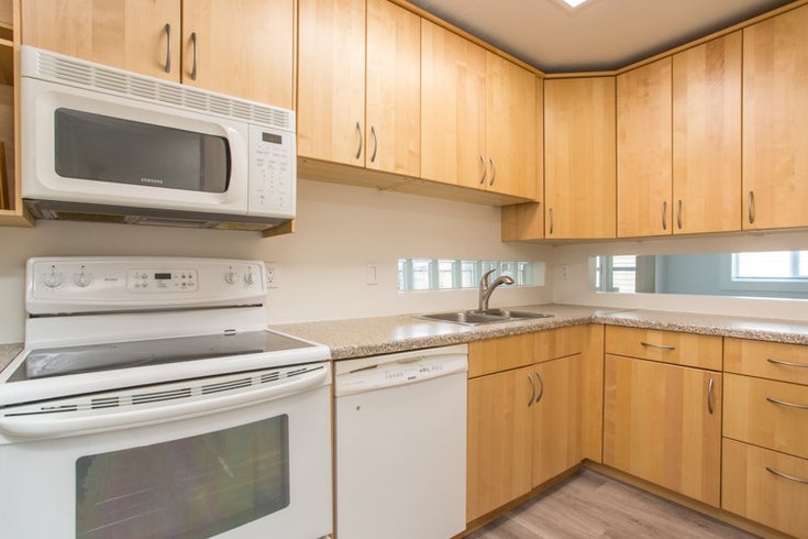 12 3250 W 4th Avenue - Kitsilano Apartment/Condo for sale, 2 Bedrooms (R2415450)