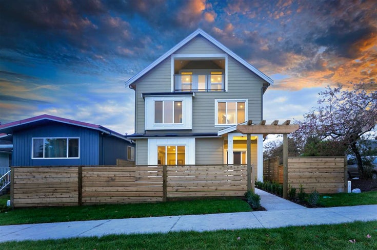 3002 Graveley Street - Renfrew VE 1/2 Duplex for sale, 3 Bedrooms (R2520142)