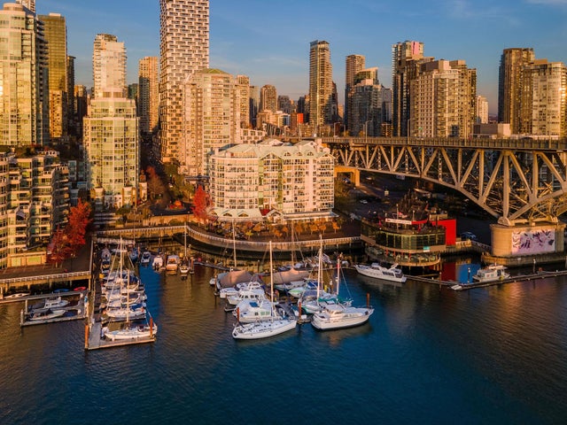 305 1600 HOWE STREET - Yaletown Apartment/Condo for sale, 1 Bedroom (R2855173)