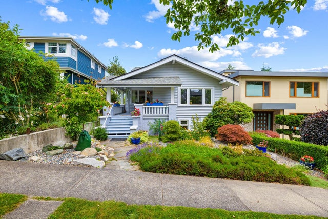 4473 W 7th Avenue - Point Grey Single Family Residence for Sale, 4 Bedrooms (R3026437)