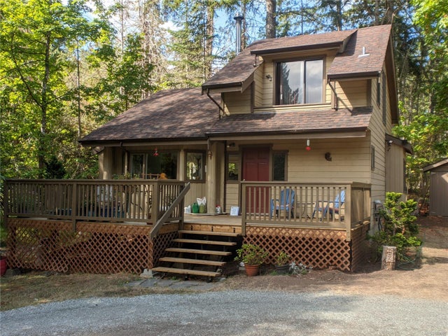 2140 North End Rd - GI Salt Spring Single Family Residence, 2 Bedrooms (889806)