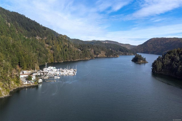 1741 Falcon Hts - La Goldstream Single Family Residence, 8 Bedrooms (902984)