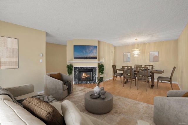 2370 Malaview Ave - Si Sidney North-East Half Duplex, 3 Bedrooms (997057)