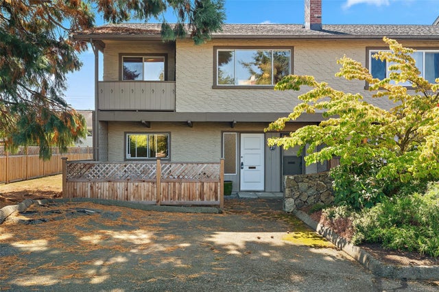 27 - 4051 Shelbourne St - SE Lambrick Park Townhouse for Sale, 3 Bedrooms (1014202)