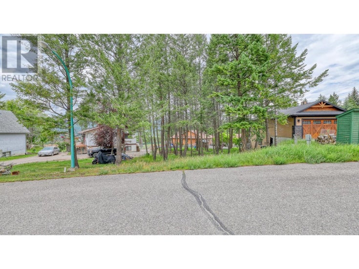 7315 GLACIER Drive - Radium Hot Springs Other for Sale(2478119)