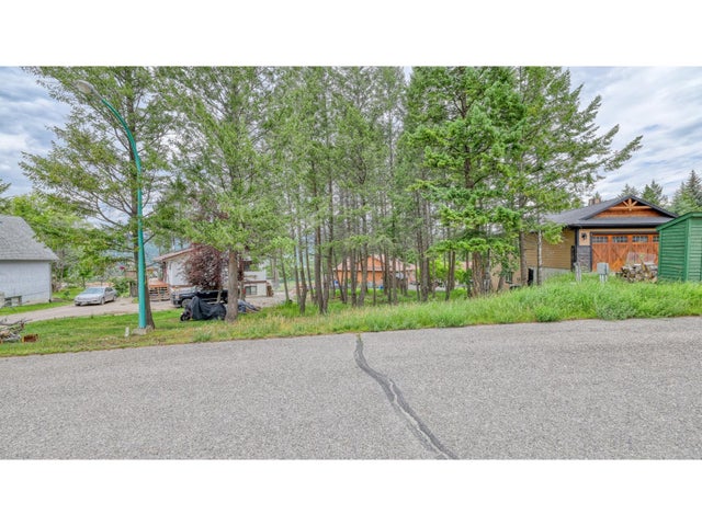 7315 GLACIER DRIVE - Radium Hot Springs for sale(2478119)