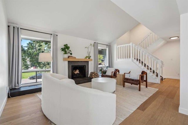 4 Coach Ridge Close SW - Coach Hill Detached for Sale, 4 Bedrooms (A2245880)