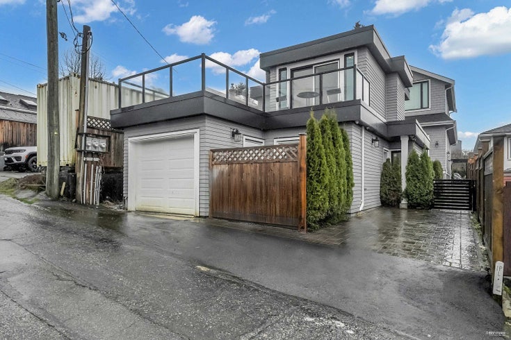 3429 Dundas Street - Hastings Sunrise Single Family Residence for Sale, 3 Bedrooms (R2981470)