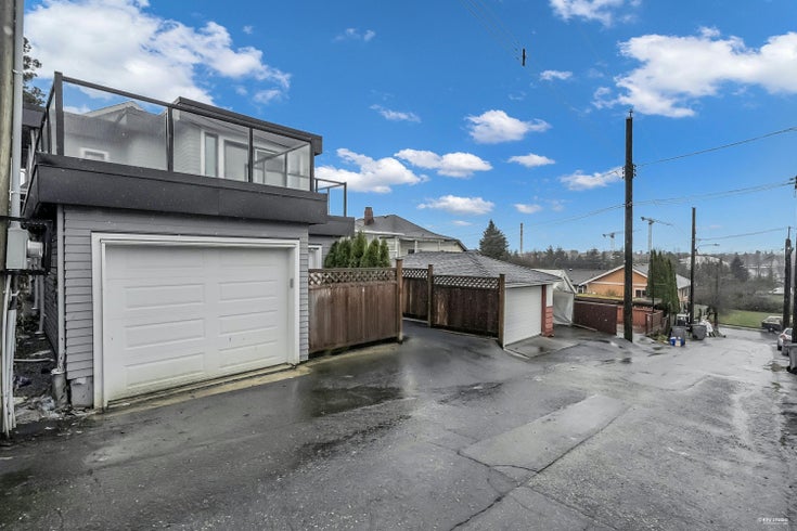 3429 Dundas Street - Hastings Sunrise Single Family Residence for Sale, 3 Bedrooms (R3010650)