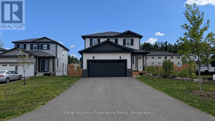 8 QUINN FOREST DRIVE - Bracebridge (macaulay) House for Sale, 4 Bedrooms (X12088287)