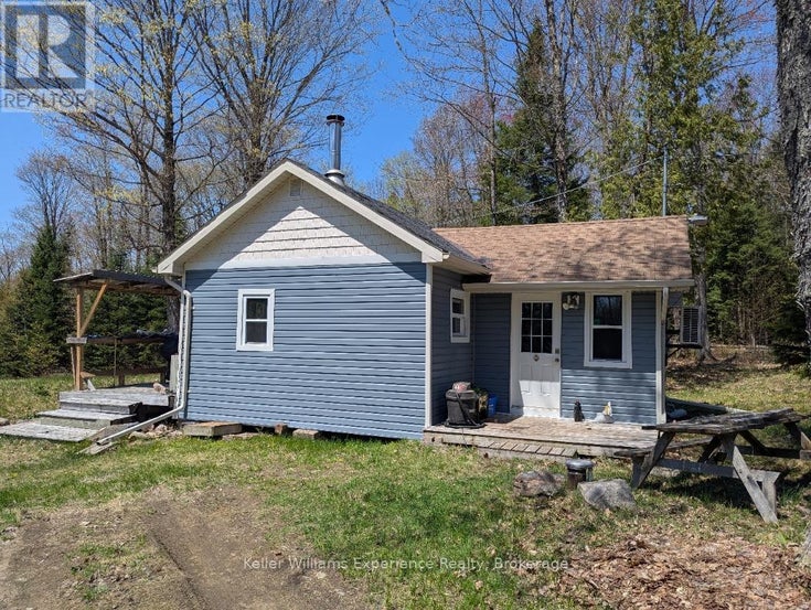 102 OLD SCHOOL HOUSE ROAD - Huntsville (chaffey) House for Sale, 1 Bedroom (X12166312)