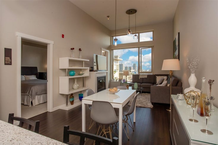 527 119 W 22nd Street - Central Lonsdale Apartment/Condo for sale, 1 Bedroom (R2395487)